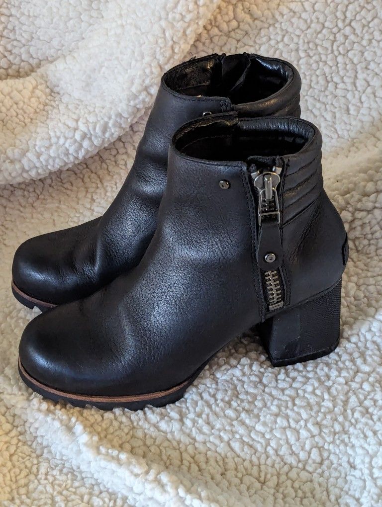 Sorel Leather Boots