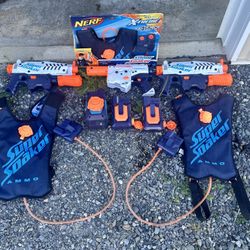 Super Soaker Lot 3 Vests + Clips And Guns
