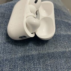 AirPods Pro Works Like New 
