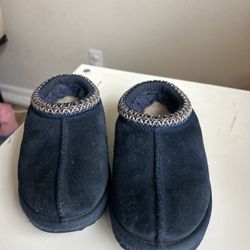 Uggs Slippers Girls Size 9 