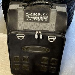 OAKLEY AP ELITE ROLLING LUGGAGE 