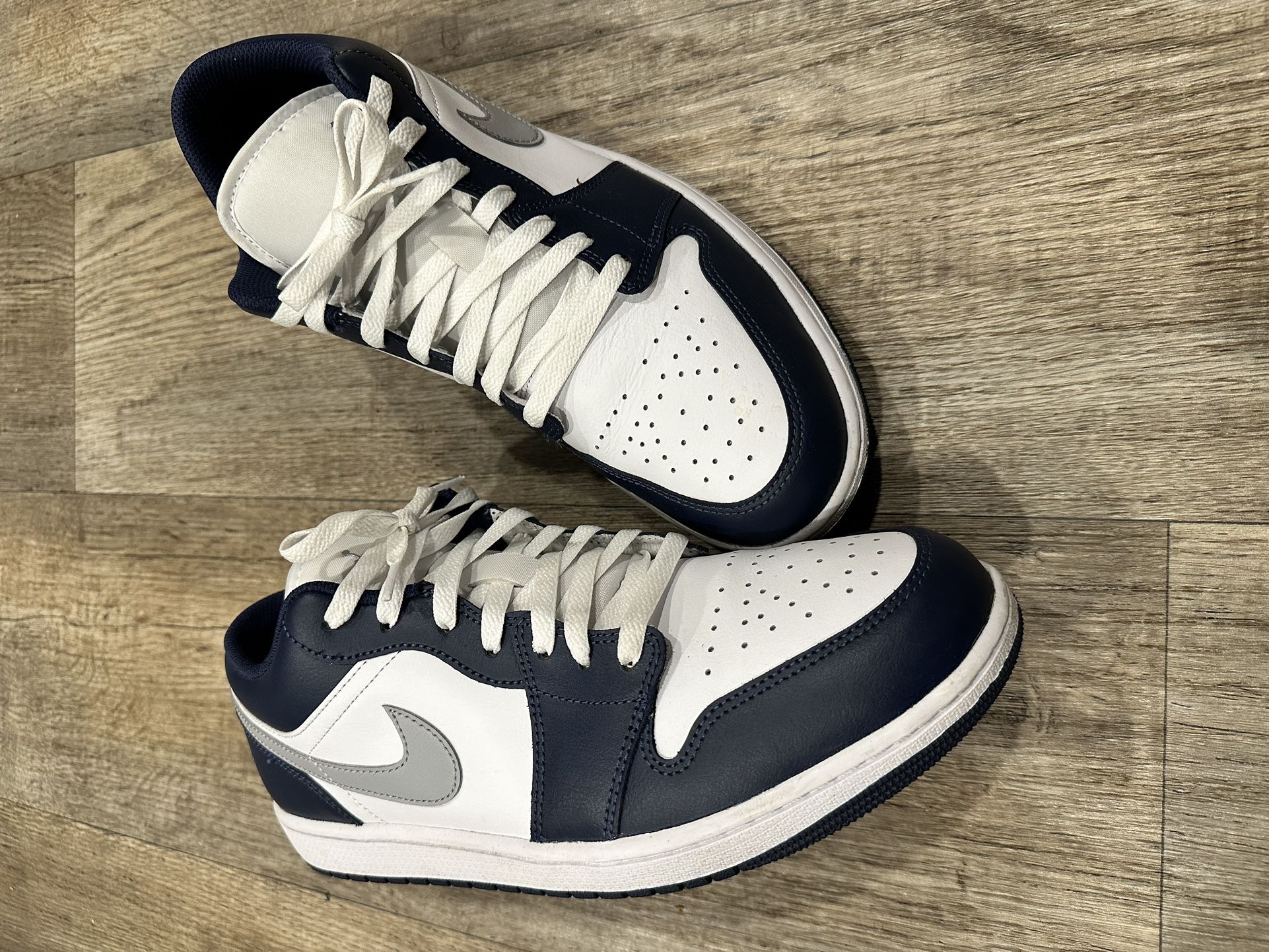 Navy Jordan 1 Low