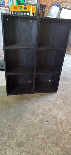 Free Mini wall mounted book shelf