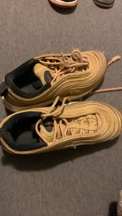 Nike Gold Size 5.5y