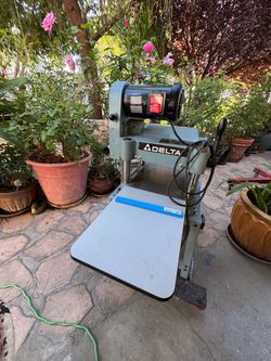DELTA. Planer. Professional 230 v. 6 inch. 13 long. 2 HP. SH09110 N. 62-185