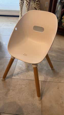 Lalo The Play Chair, Wooden and Non-Toxic Plastic Kids and Toddler Chair (1)