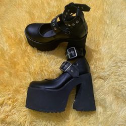 Womens 8 Dolls Kill Widow Damned If I Do Black Mary Jane 