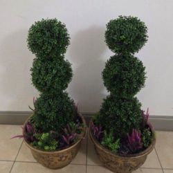 *** NEW LOW PRICE *** PAIR of 40" Faux Boxwood Vertical Topiaries with Amethyst Stone  / Lavender in 16" Resin Planters @ Lasting Creations