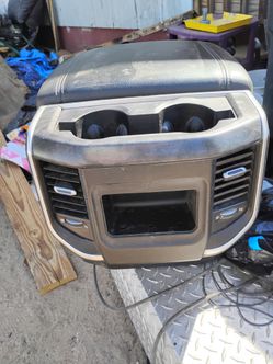 2025 Dodge Cummings center console used
