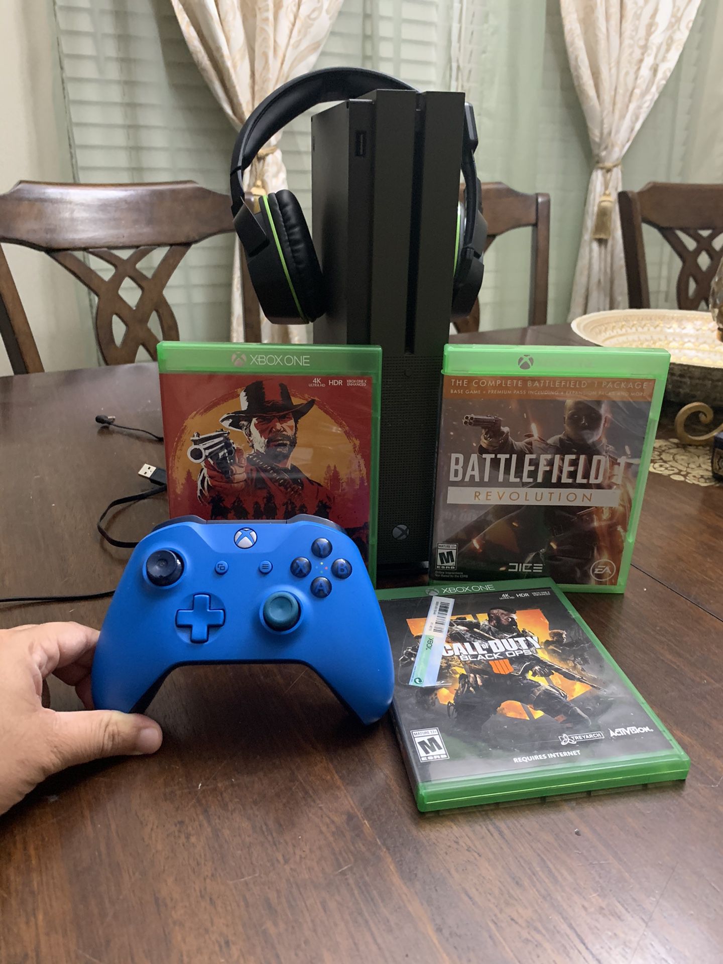 Xbox one S 1tb battlefield one limited edition