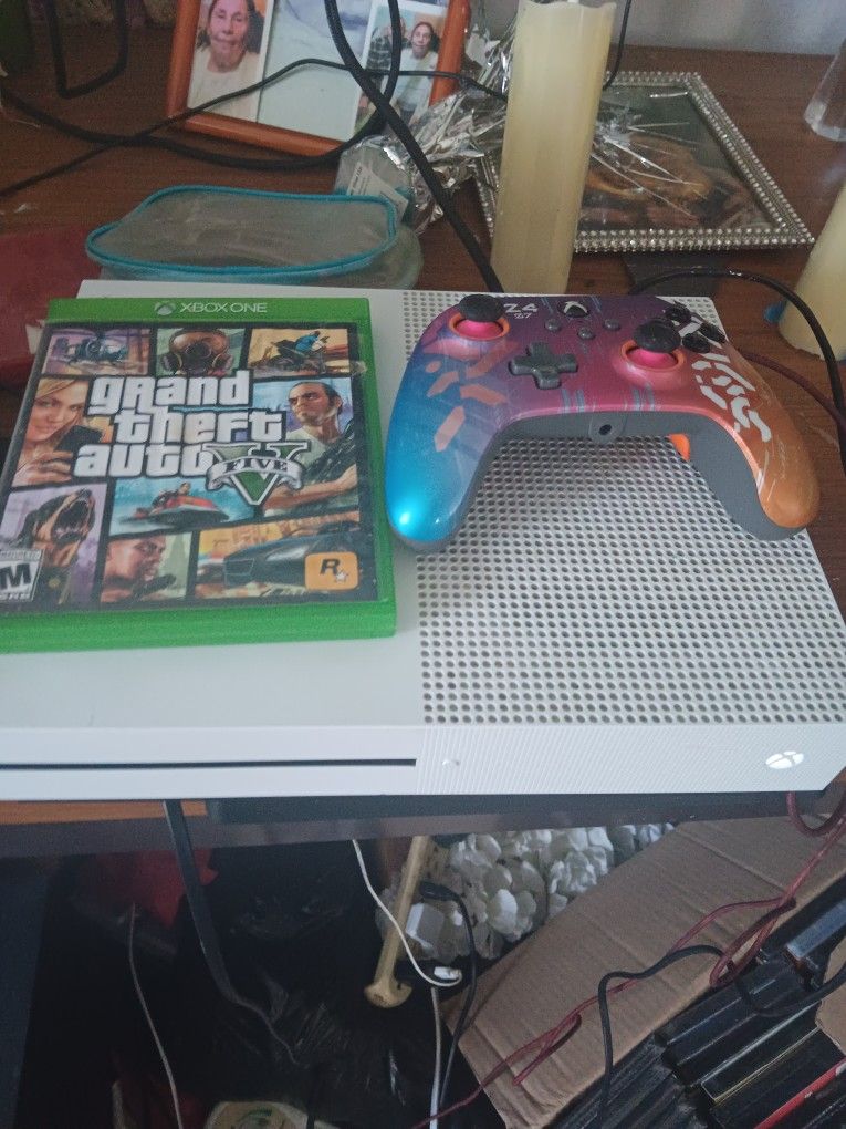 Xbox One S All Cables In Good Condition With Control It's Wire And Gt5