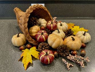 Fall Cornucopia Arrangement – Harvest Décor