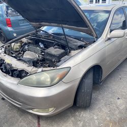 2004 Toyota Camry 2.4 FOR PARTS ONLY 