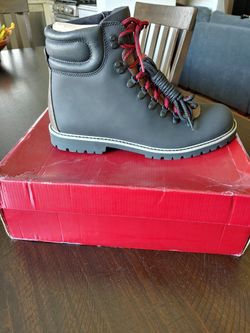 Men's - Wolverine Boots Size 10