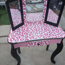 Girls Vanity 
