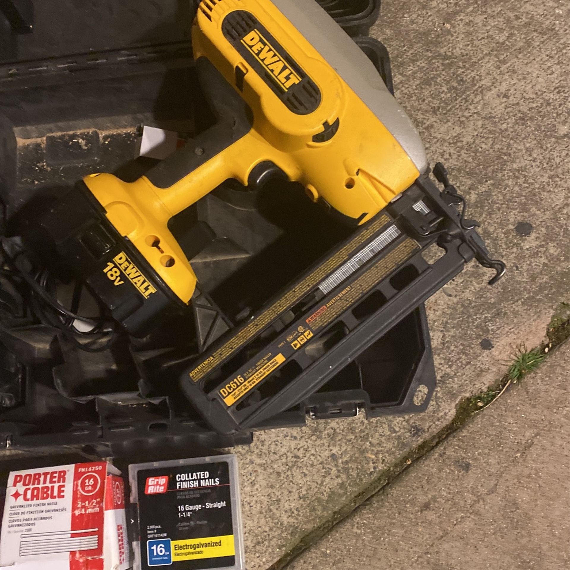 Dewalt 16ga cordless Nail gun for Sale in Sacramento, CA OfferUp