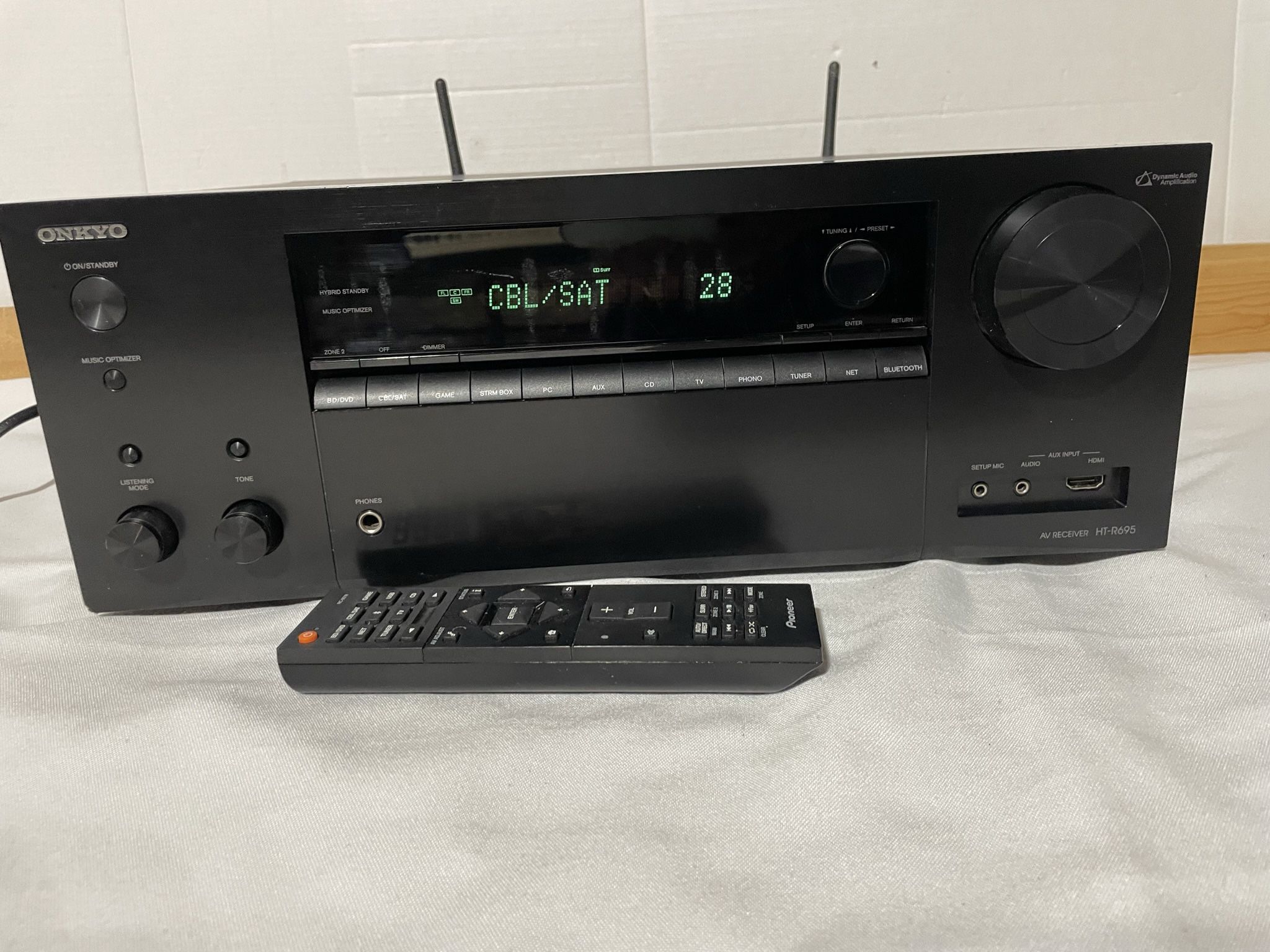 ONKYO HT-R695 A/V Receiver