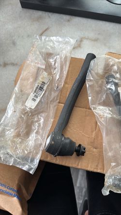 Brand new Front outer tie rod ends