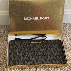 Michael kors gold & black WRISTLET in a luxury gift BOX NWT