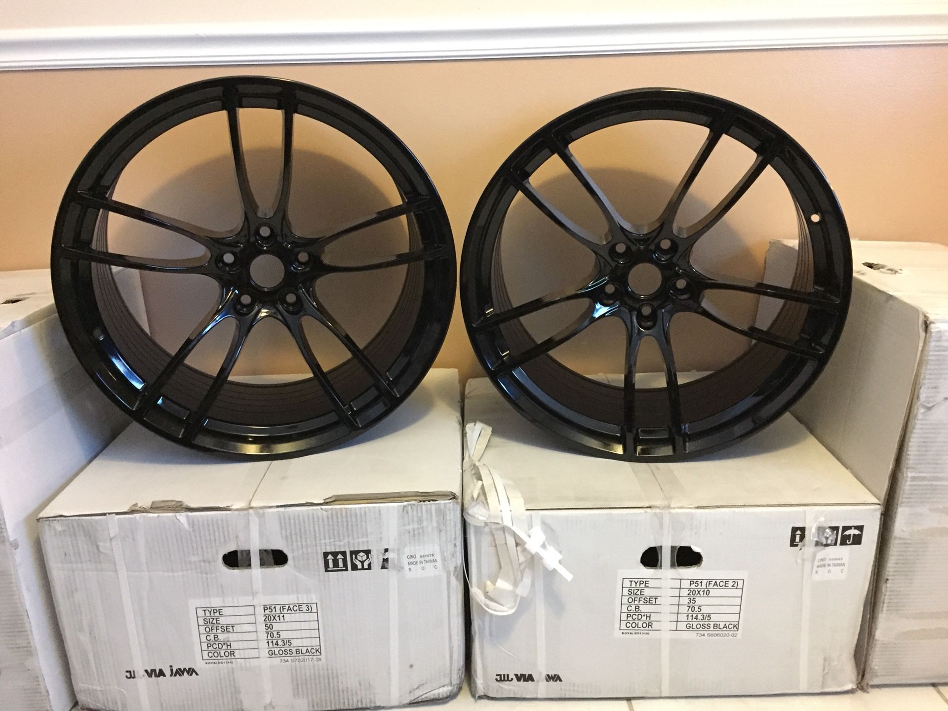 Mustang P51 Wheels 114.3X5 & Tires