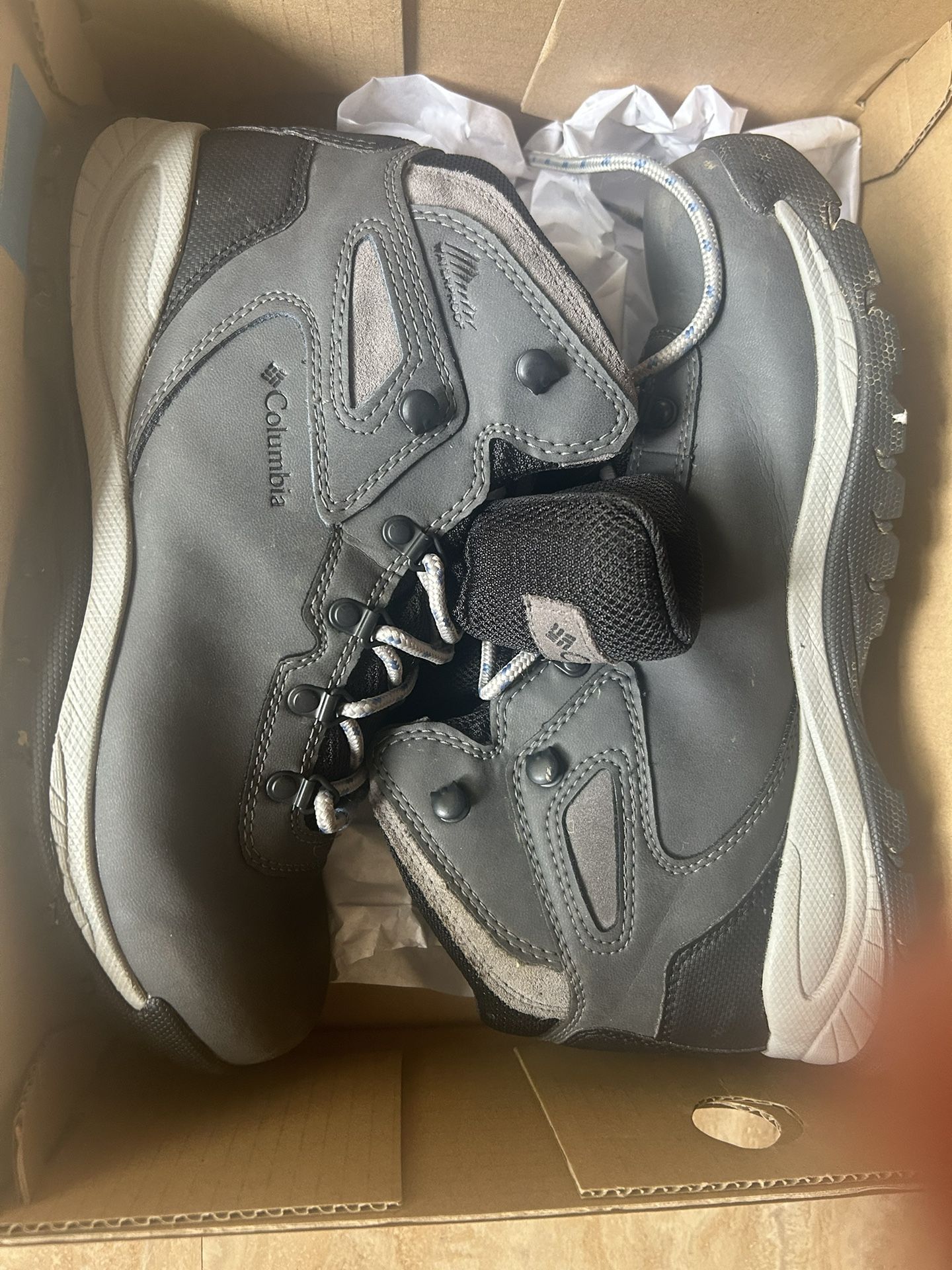 Columbia Hiking Shoe Women Size 11