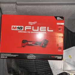Milwaukee 2836-21 M18 FUEL Cordless Oscillating Multi-Tool Kit,