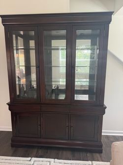 Dark Wood China Cabinet / Display Hutch with Glass Shelves