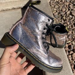 Girls Dr Martens Size 1 $25 FIRM NO TRADES 