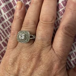 Beautiful Wedding Engagement Ring 14K Gold Plated With Zirconia Stone Size 8