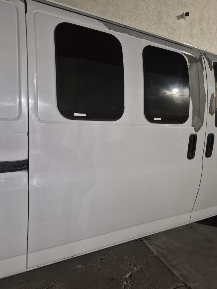 2005 Chevy Express Side Sliding Door