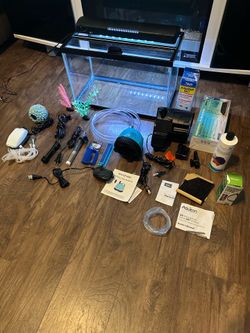 Fish tank 20”.5x10”.5x12”.5 with all accessories