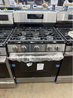 New open box LG 30 in., 6.3 cu. ft. Smart ProBake Convection 5-Burner Gas Single Oven Range w/ Air Fry and Easy Clean in Stainless Steel