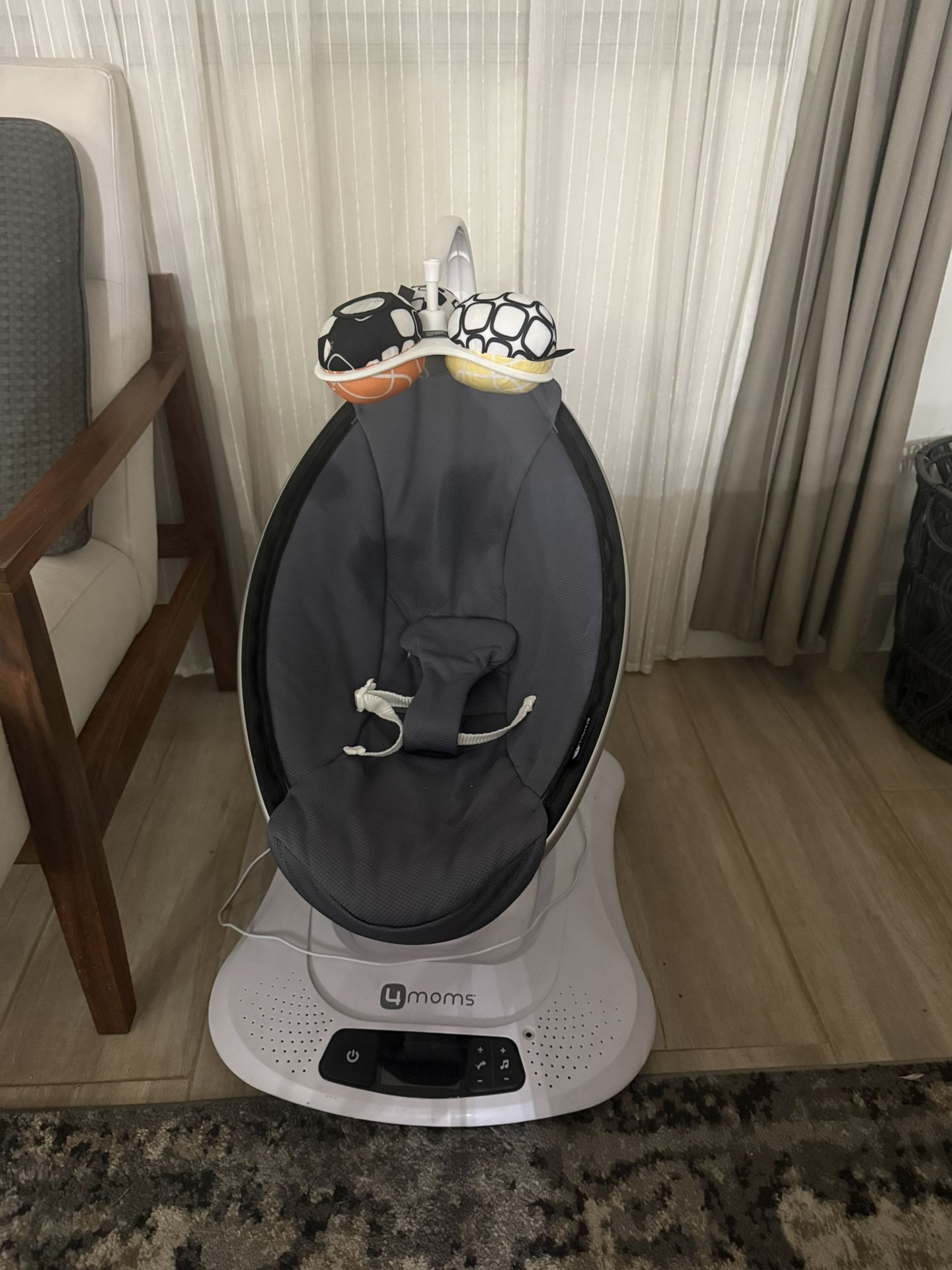4moms MamaRoo Swing