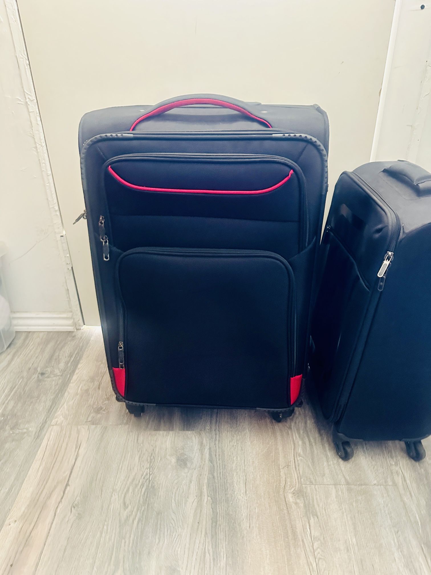 Médium Size Luggage For 40 Pounds