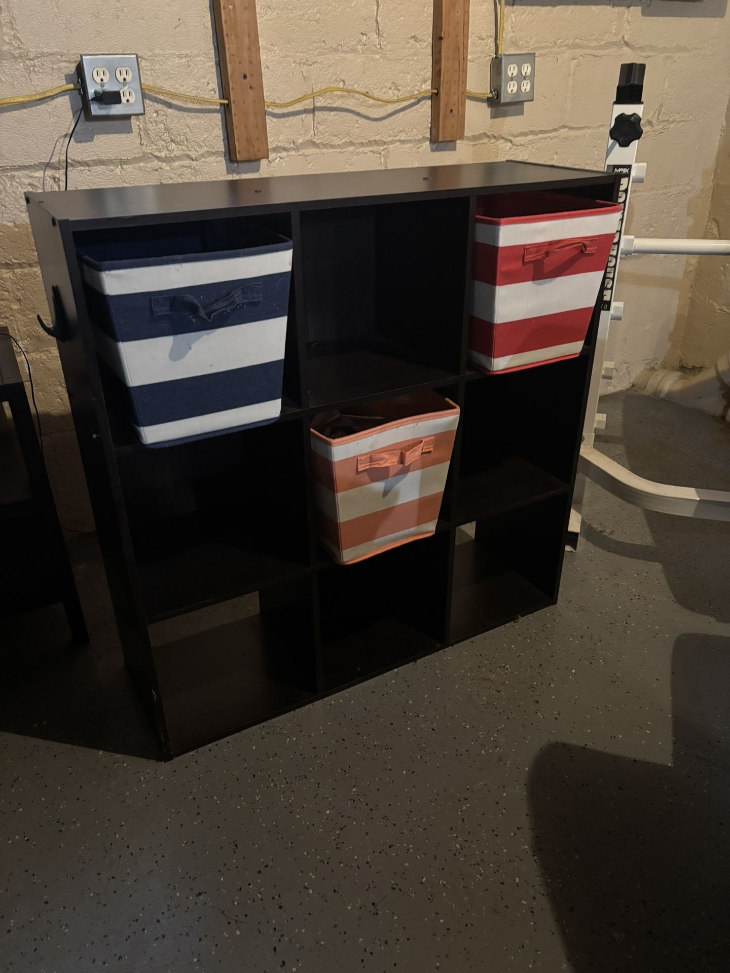 9 Cube Storage Organizer, 48 in round table and 5 chairs