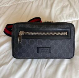 Gucci small GG Supreme web belt bag