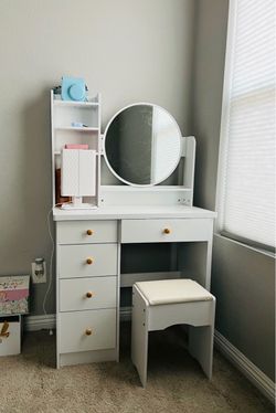 White Vanity used