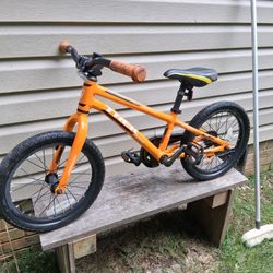 Trek 16 Superfly Boys Bike. 