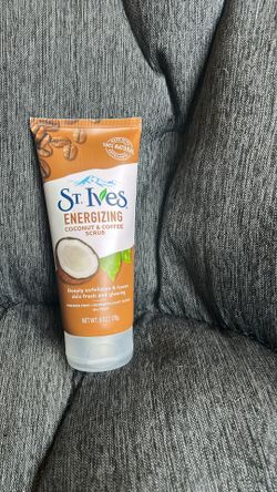 St. Ives Energizing Scrub