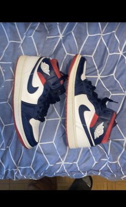Jordan 1 Mids