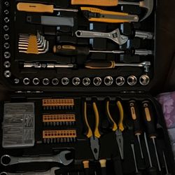 Tool Kit And Rachets And Sockets