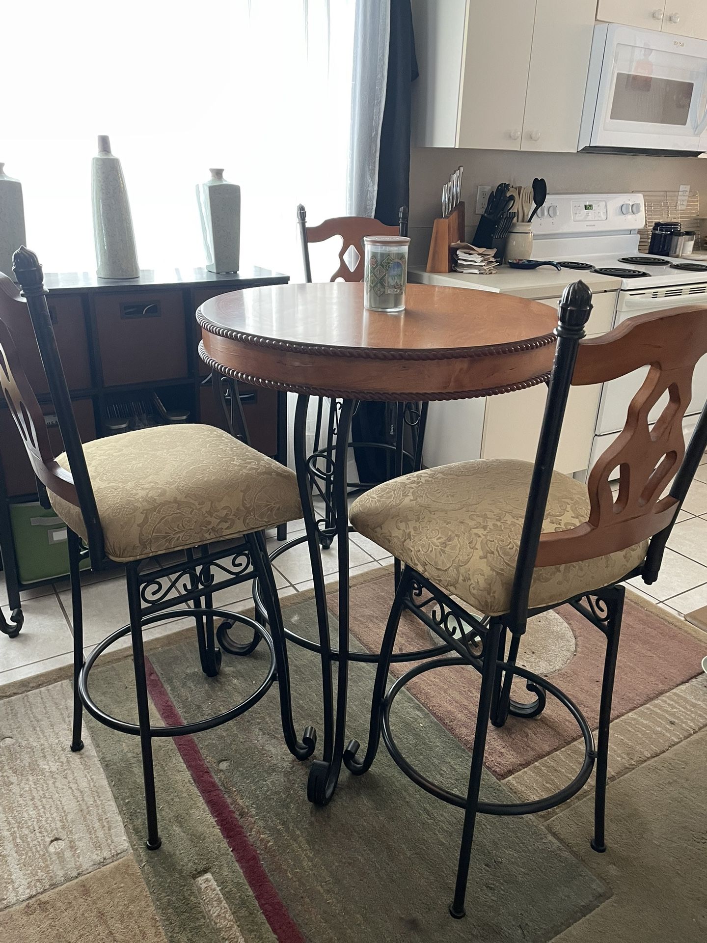 Cafe Table With Bar Chairs