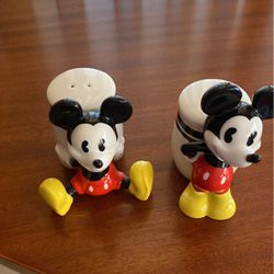 Disney Mickey Mouse Salt & Pepper Shakers 