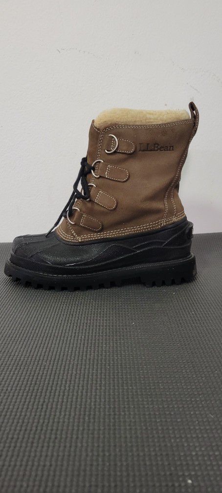 Womens Size 7 L.L. Bean Snow Boots