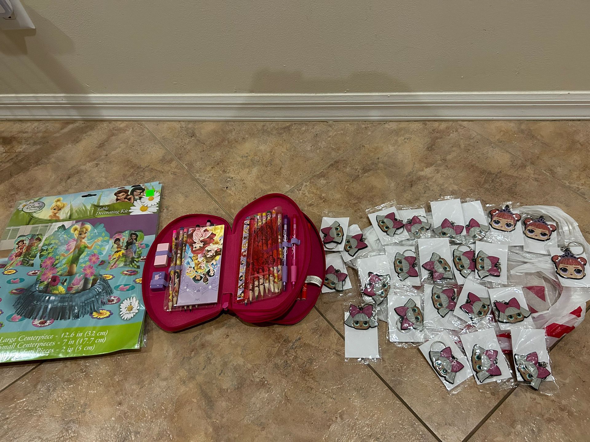Tinkerbell Table Decorating Kit, NEW Princess Art Case With Supplies, LOL Keychains