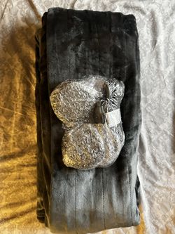 Brand new heated blanket