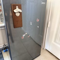 midea 3.3 cubic feet refrigerator