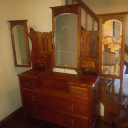 1800 antique vanity chest with tri beveled glass 