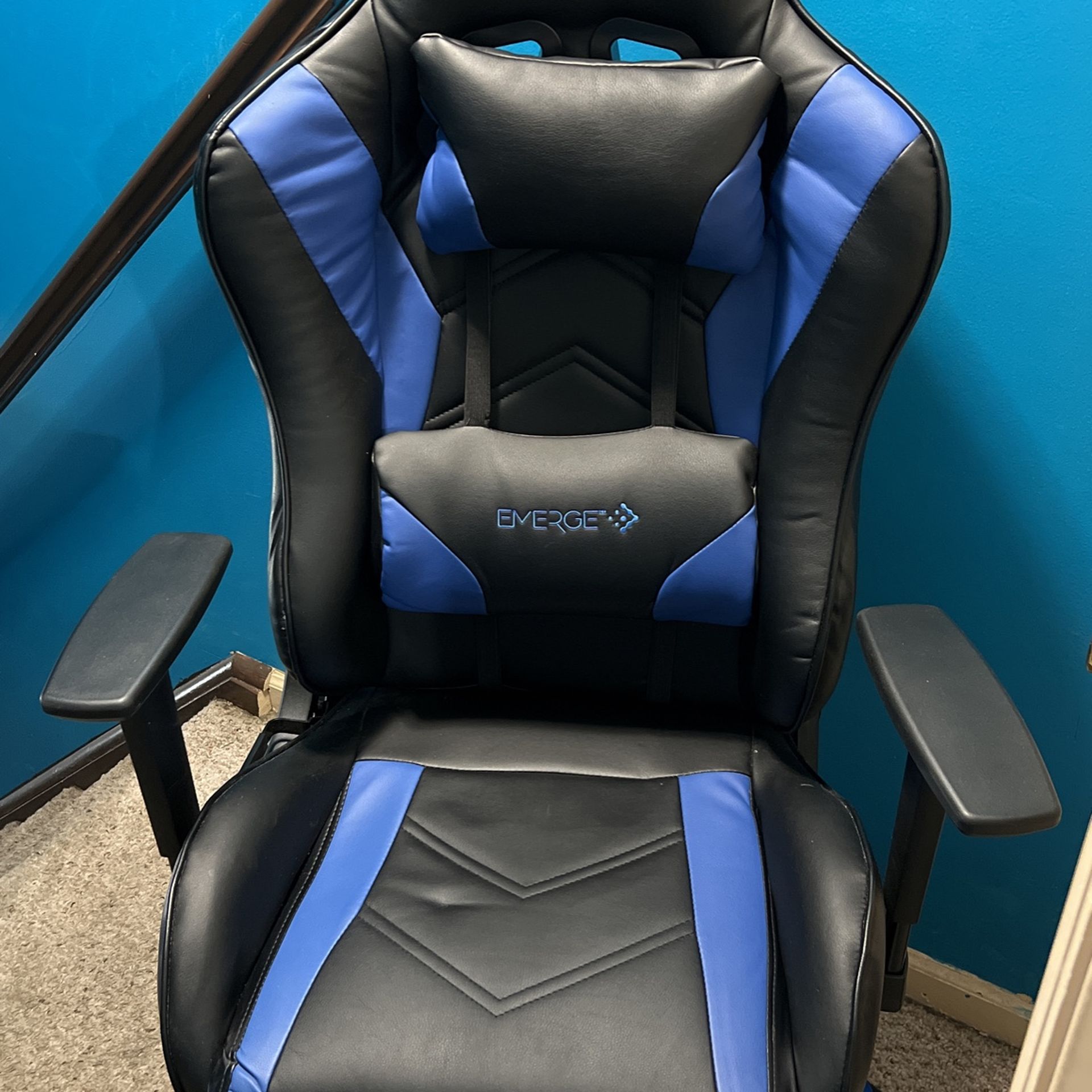 Emerge Gaming Chair $120 Firm Price for Sale in Waterbury CT OfferUp Emerge Gaming Chair $120 Firm Price for Sale in Waterbury CT OfferUp