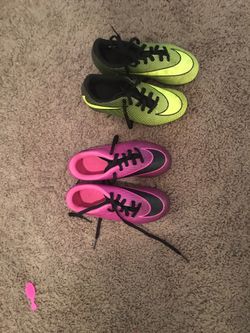 Soccer cleats